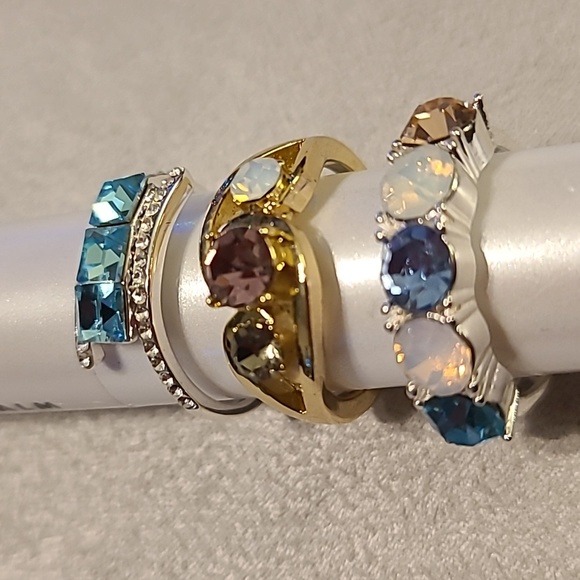 4 RING BUNDLE OF FASHION RINGS ALL SIZE 7 - Picture 10 of 16